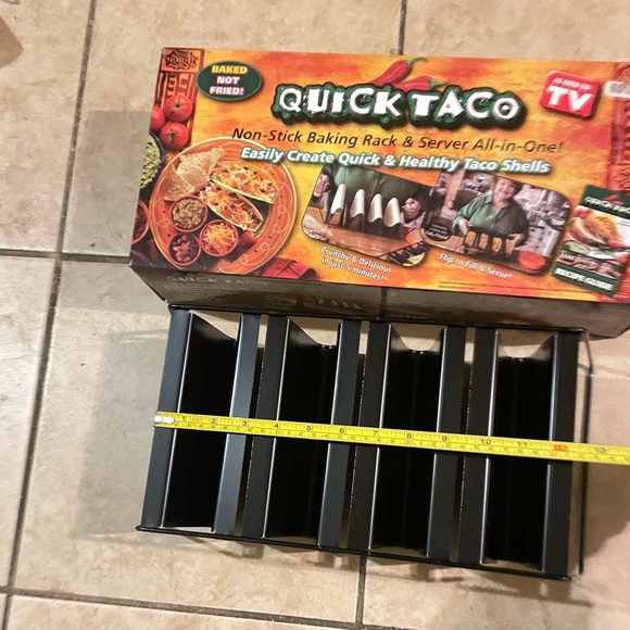Quick Taco Non-Stick Baking Rack &Server All-in-One - Picture 6 of 7